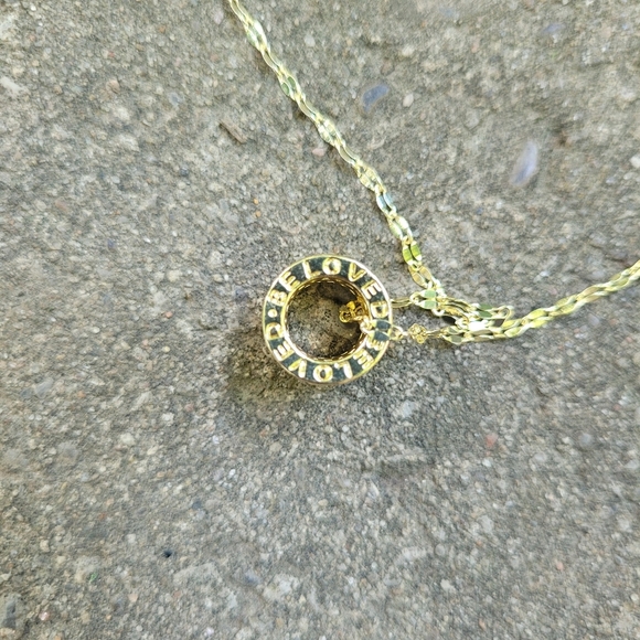 Gold Plated Crystal Bead Pendant Necklace NWOT - Picture 3 of 3